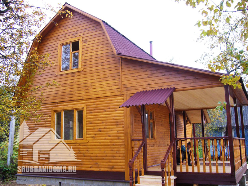 Сруб бани 6x7 с террасой и мансардой