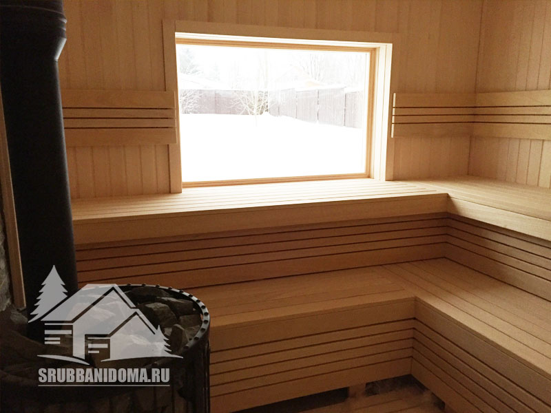 Отделка парной с окном